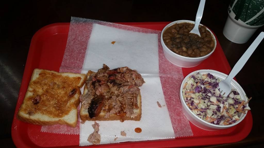 Diamond A Goss Bar-B-Q | restaurant | 18484 TX-80, Belmont, TX 78604, USA | 8304243334 OR +1 830-424-3334