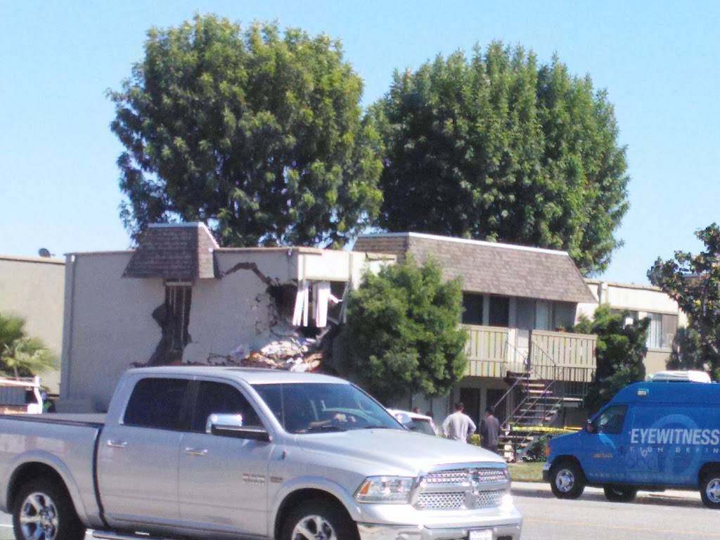 Famous Burgers | restaurant | 1485 W Imperial Hwy, Brea, CA 92821, USA | 7148707934 OR +1 714-870-7934