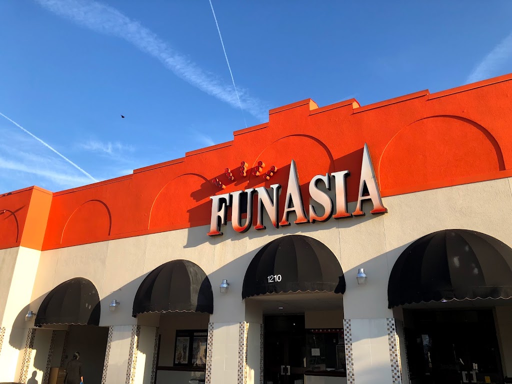 Fun Movie Grill - Dine In 3 and Fun Pizza Kitchen - Richardson | restaurant | 1210 E Belt Line Rd, Richardson, TX 75081, USA | 4693592997 OR +1 469-359-2997
