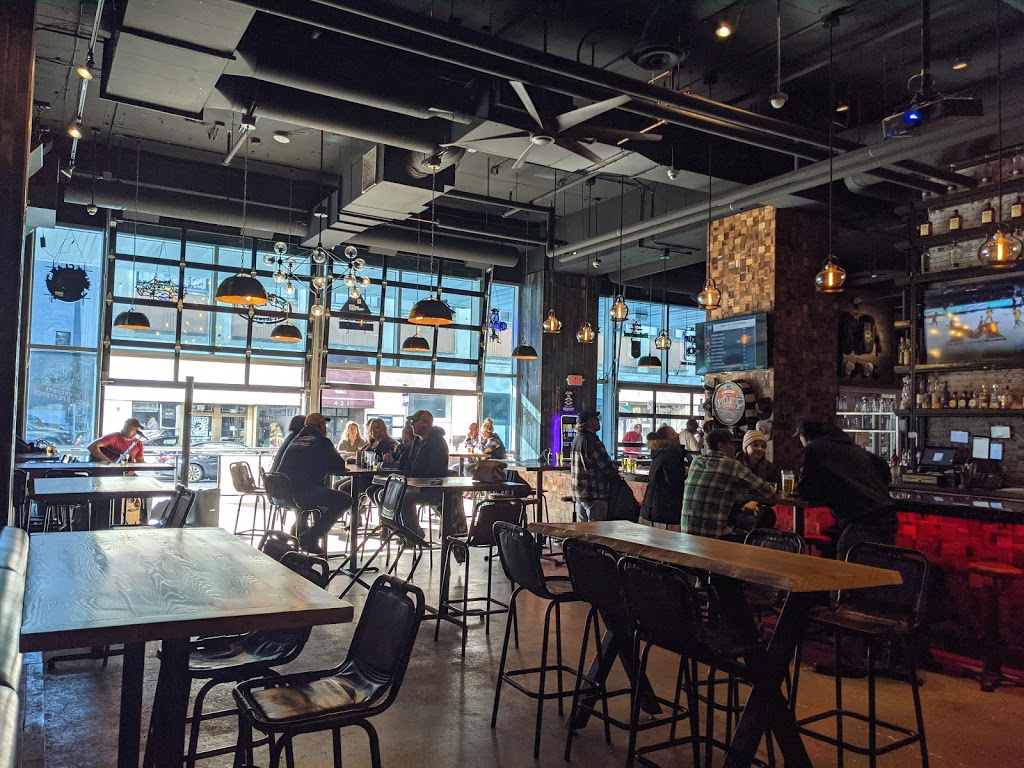 Pillbox Tavern | restaurant | 400 Wabasha St N Ste #220, St Paul, MN 55102, USA | 6517567566 OR +1 651-756-7566