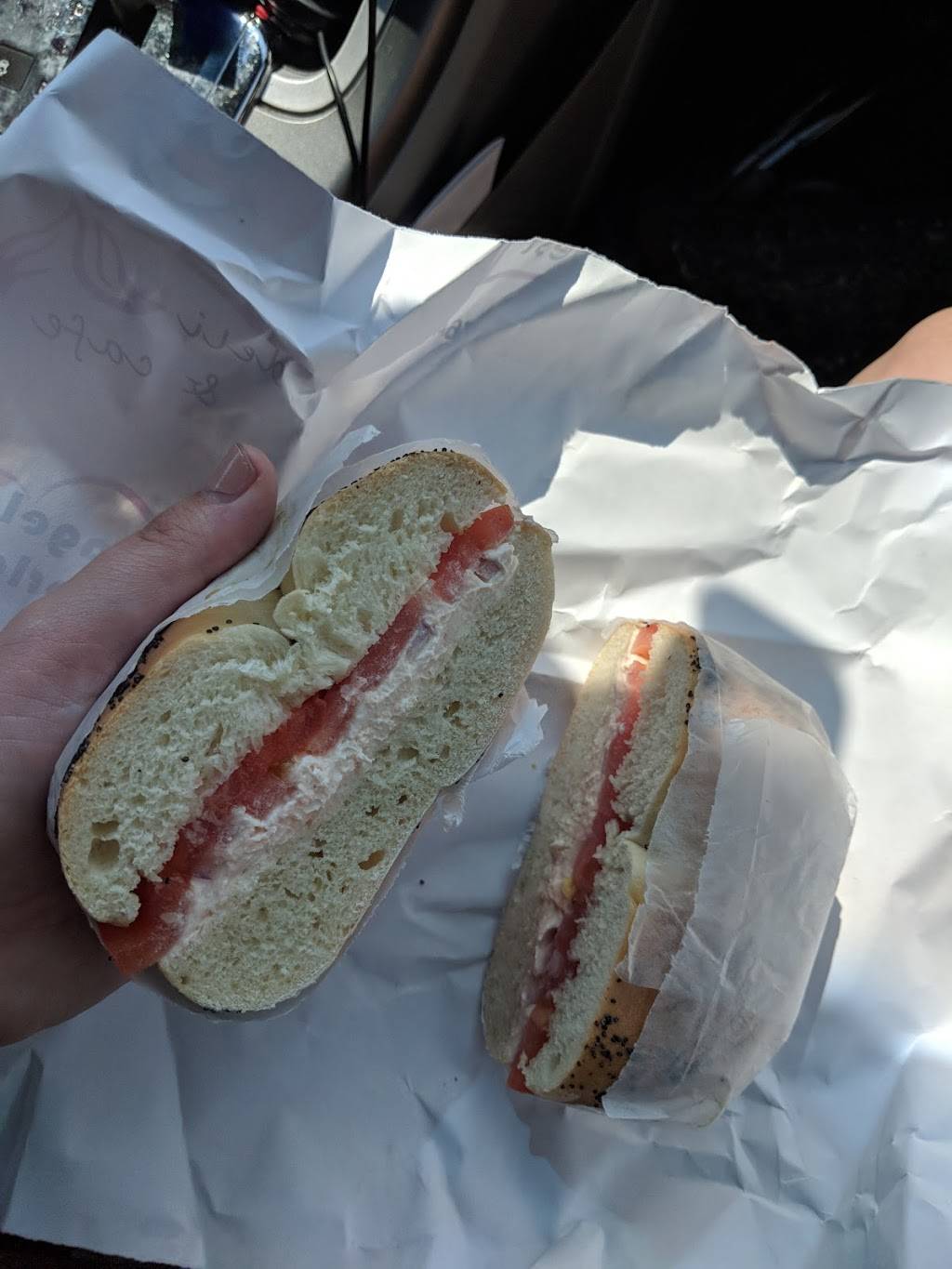 Bagel World Cafe | restaurant | 1659 U.S. 9, Wappingers Falls, NY 12590, USA | 8456326764 OR +1 845-632-6764