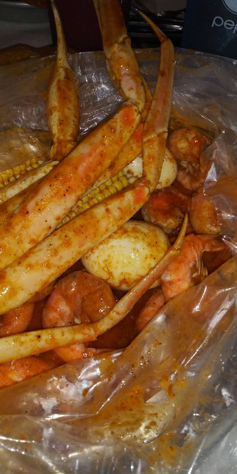 Crafty Crab | restaurant | 147 N Congress Ave, Boynton Beach, FL 33426, USA | 5618108518 OR +1 561-810-8518