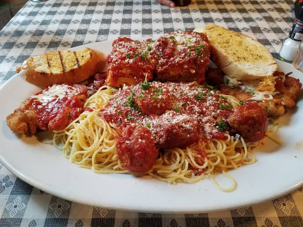 Spaghetti Warehouse | restaurant | 1226 E Houston St, San Antonio, TX 78205, USA | 2102991114 OR +1 210-299-1114