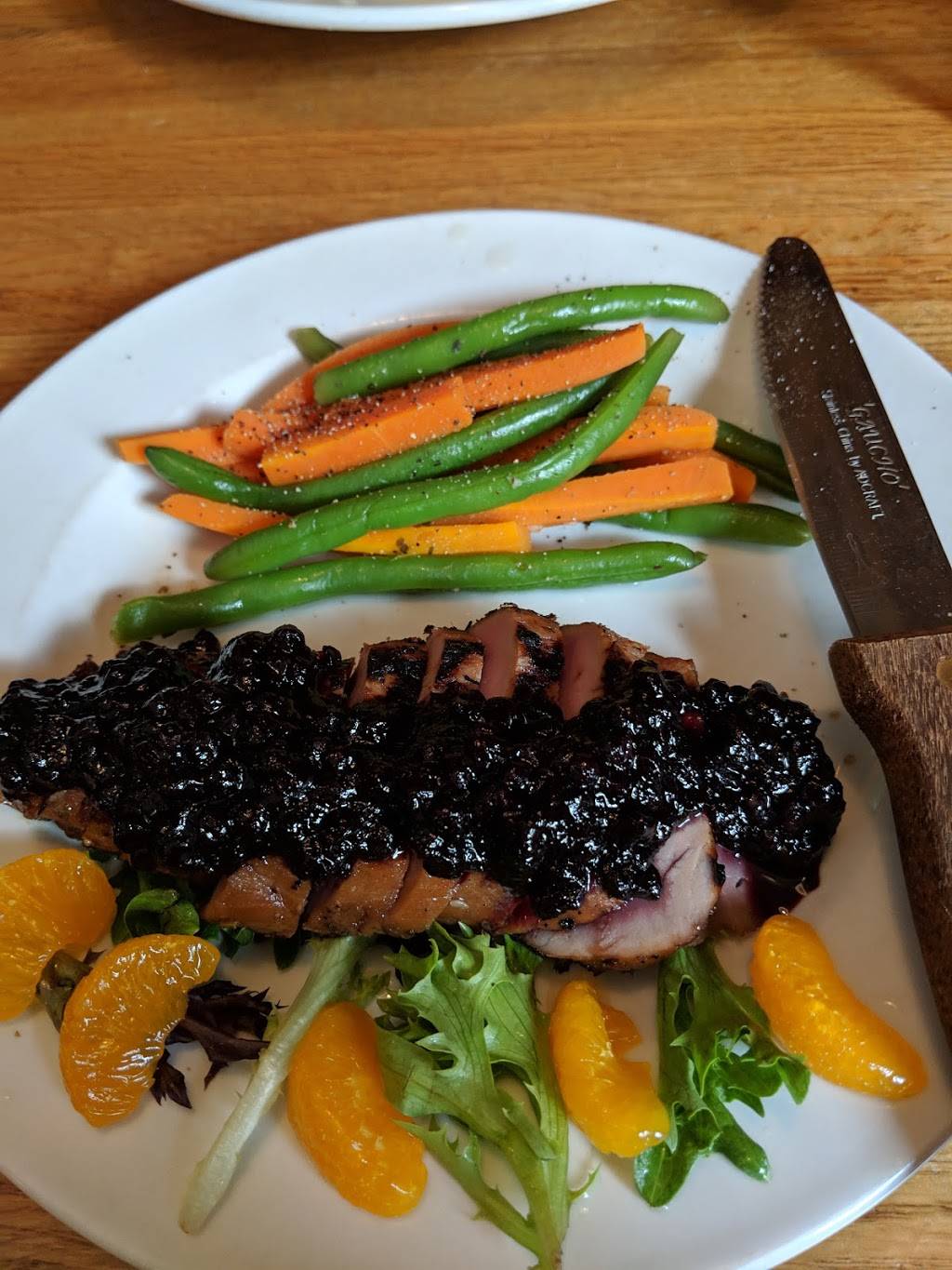 Tooky Mills Pub | restaurant | 9 Depot St, Hillsboro, NH 03244, USA | 6034646700 OR +1 603-464-6700