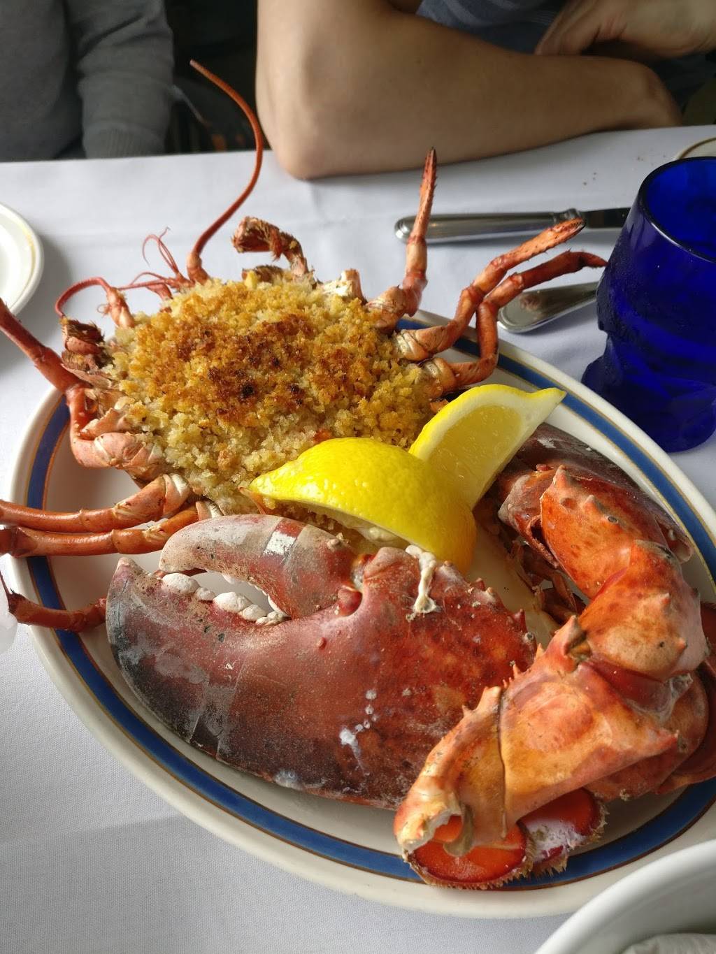 Anthonys Pier 4 Cafe | cafe | 153 Humphrey St, Swampscott, MA 01907, USA | 7815955735 OR +1 781-595-5735