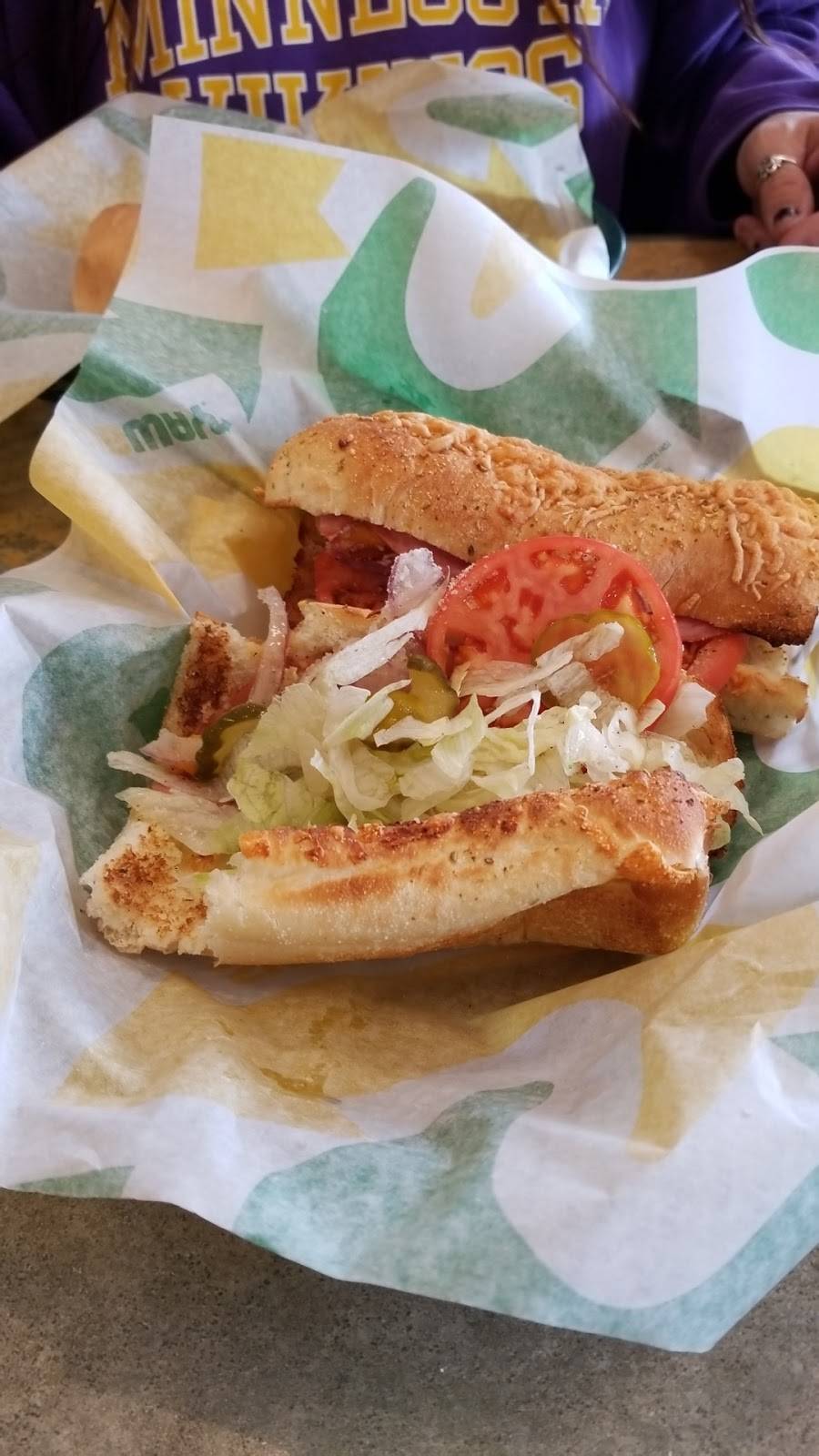 Subway | restaurant | 11650 Round Lake Blvd NW, Coon Rapids, MN 55433, USA | 7634214520 OR +1 763-421-4520