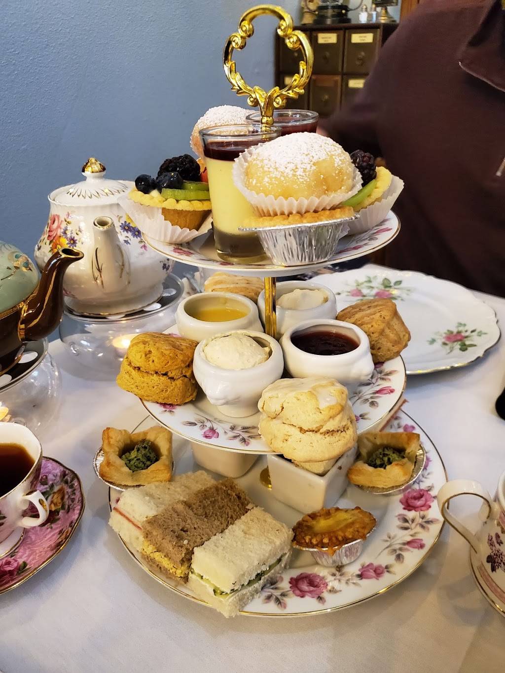 ClockWork Rose Tea Emporium | cafe | 12412 SW Broadway St, Beaverton, OR 97005, USA | 5037395120 OR +1 503-739-5120