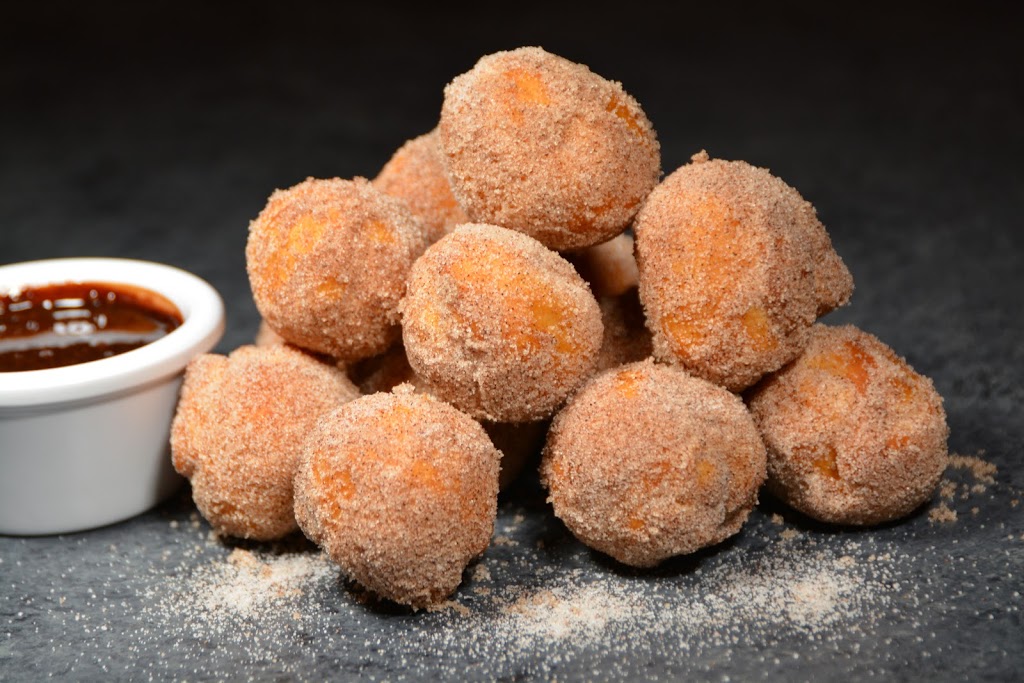 BOSS. Pizza + Wings | restaurant | 7095 N Cedar Ave, Fresno, CA 93720, USA | 5594782223 OR +1 559-478-2223