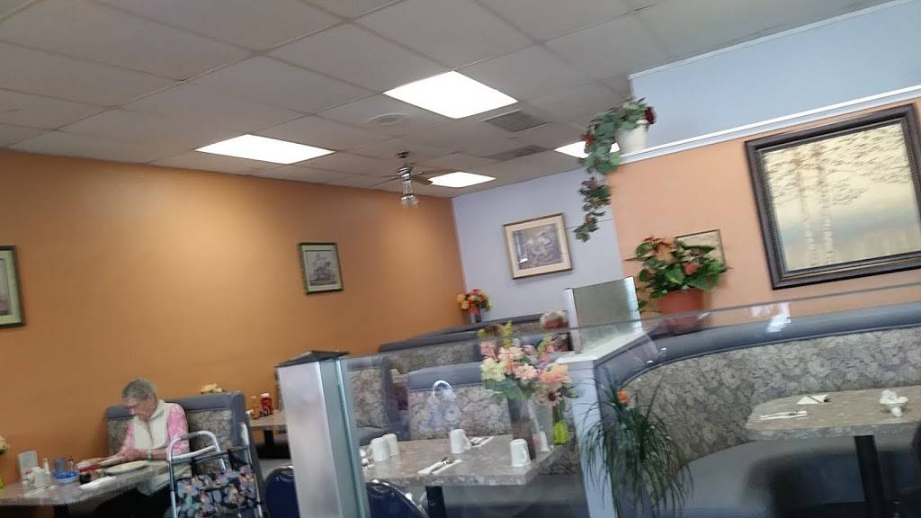 J & M Family Restaurant | restaurant | 1295 S State St, Hemet, CA 92543, USA | 9517650166 OR +1 951-765-0166