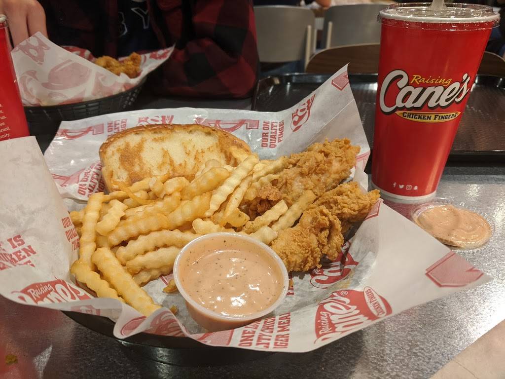 Raising Canes Chicken Fingers | meal takeaway | 5717 Barnes Rd, Colorado Springs, CO 80917, USA | 7195748576 OR +1 719-574-8576