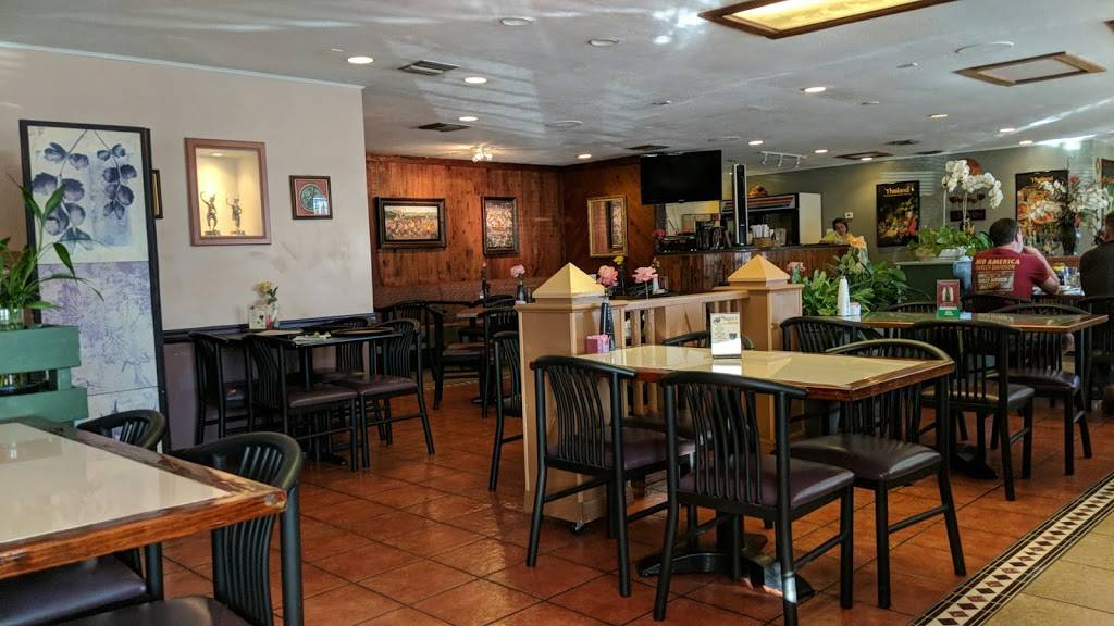 Bangkok 54 Thai Cuisine | restaurant | 2515 Nacogdoches Rd, San Antonio, TX 78217, USA | 2108225454 OR +1 210-822-5454