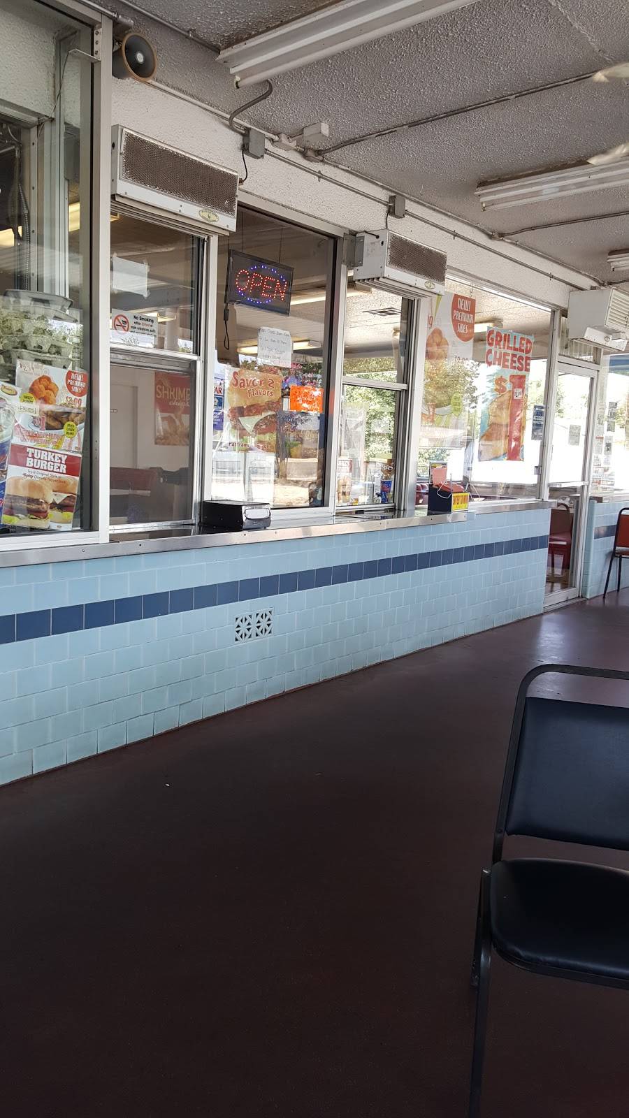 Fosters Freeze | restaurant | 1401 N Winton Way, Atwater, CA 95301, USA | 2093582341 OR +1 209-358-2341