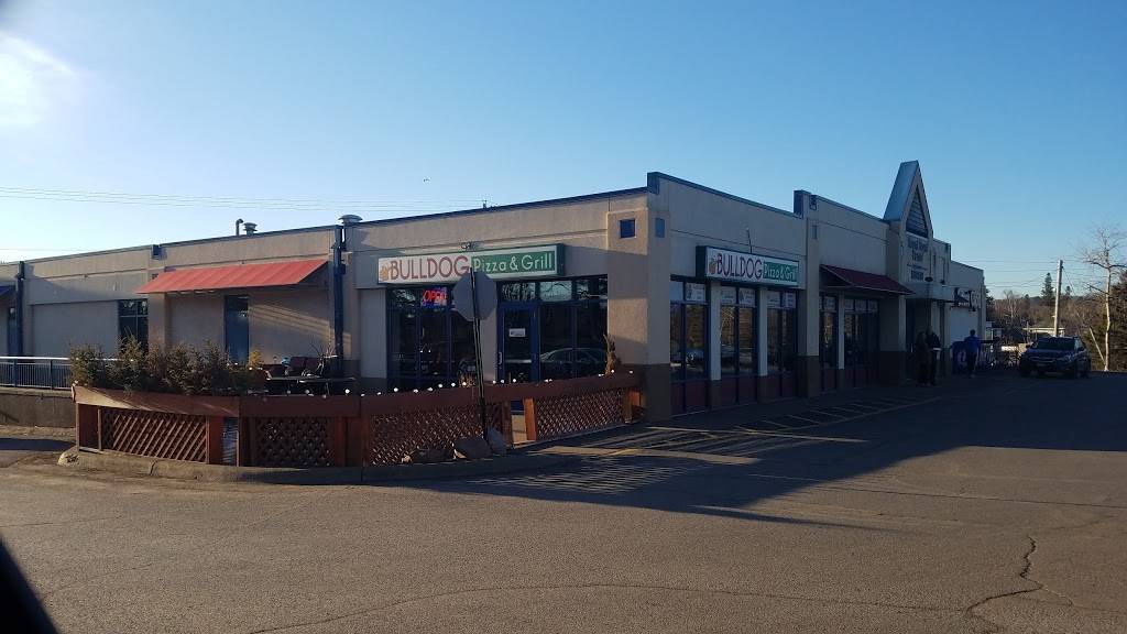 Bulldog Pizza & Grill | restaurant | 101 Mount Royal Shopping Cir, Duluth, MN 55803, USA | 2187283663 OR +1 218-728-3663