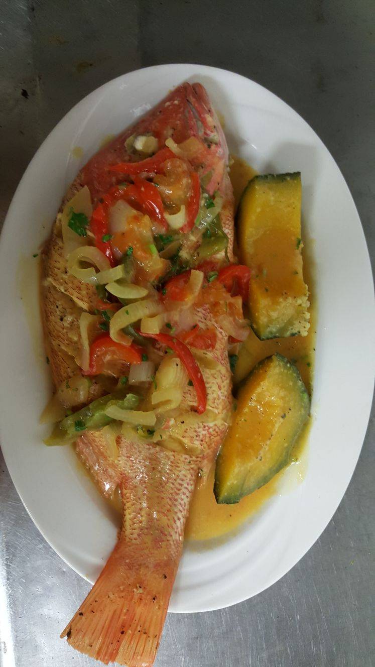 El Valle | restaurant | 440 Riverdale Ave, Yonkers, NY 10705, USA | 9146137789 OR +1 914-613-7789