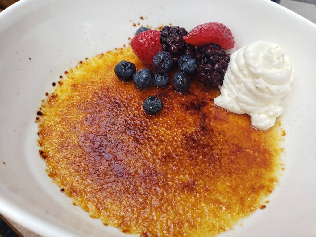 Saltine | restaurant | 100 E Main St, Norfolk, VA 23510, USA | 7577636280 OR +1 757-763-6280