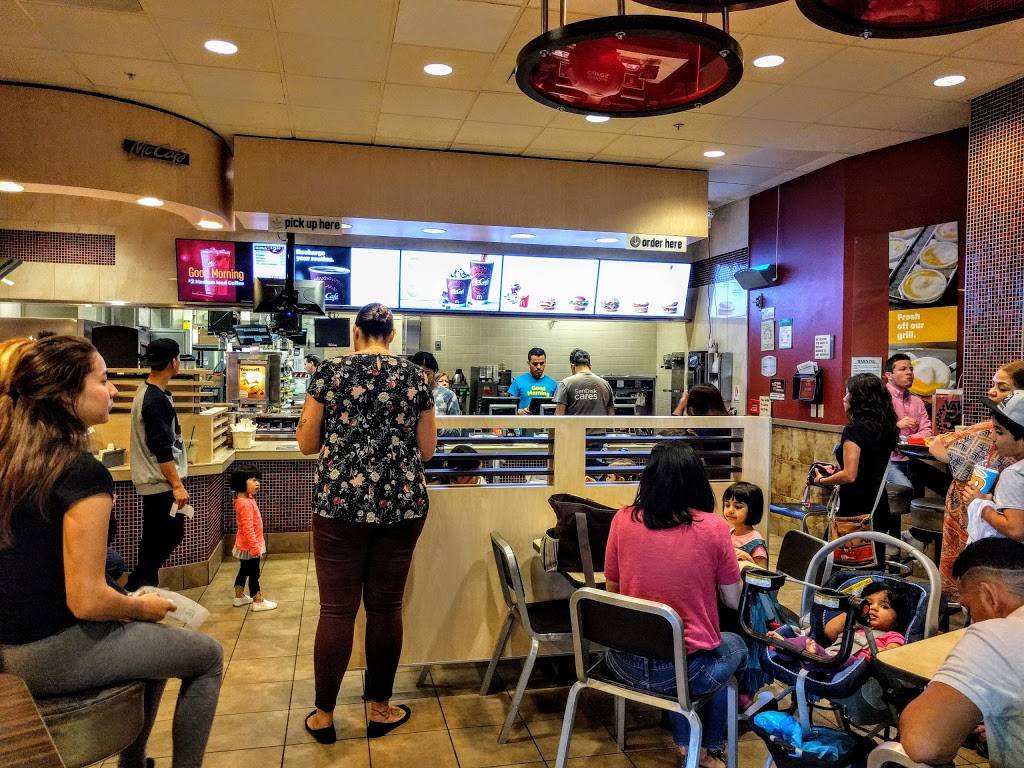 McDonalds | cafe | 1004 Stoneridge Mall Rd, Pleasanton, CA 94588, USA | 9254630909 OR +1 925-463-0909