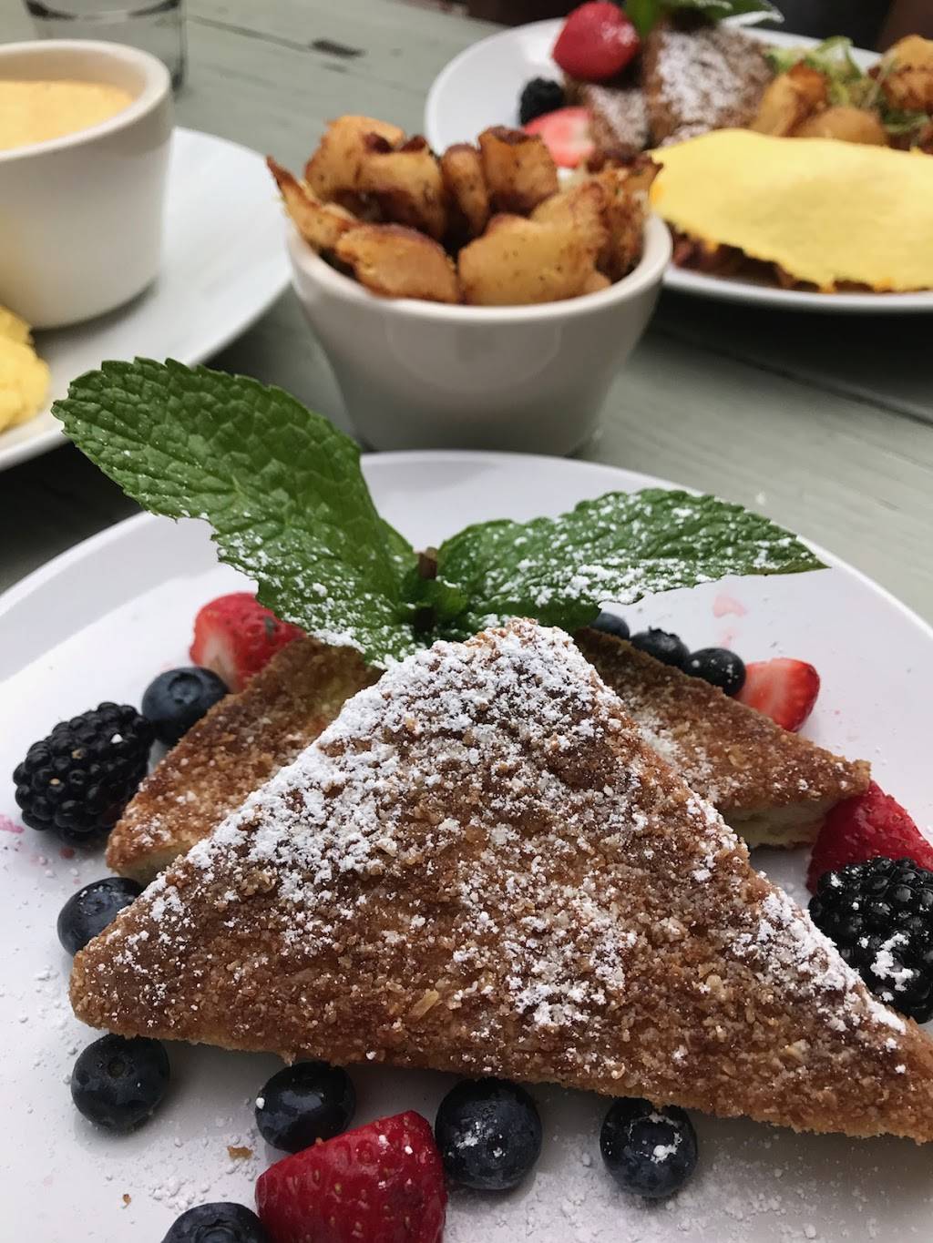 Peaches | restaurant | 393 Lewis Ave, Brooklyn, NY 11233, USA | 7189424162 OR +1 718-942-4162