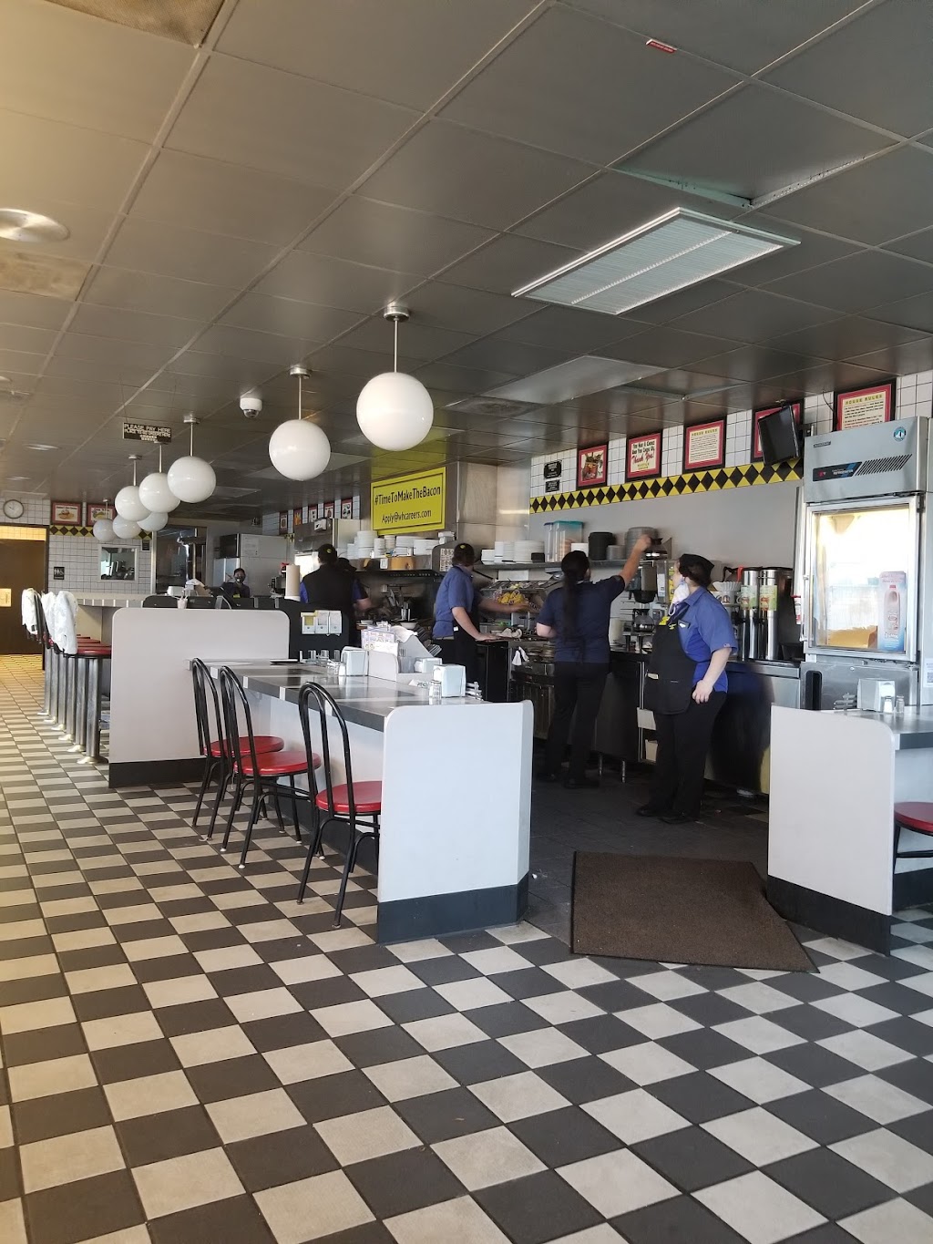 Waffle House | meal takeaway | 6 S New Warrington Rd, Pensacola, FL 32507, USA | 8504567130 OR +1 850-456-7130