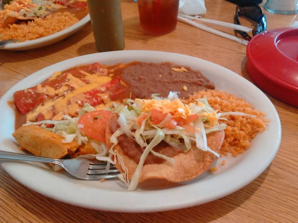 Lydias Mexican Restaurant | restaurant | 536 S WW White Rd, San Antonio, TX 78220, USA | 2106281133 OR +1 210-628-1133