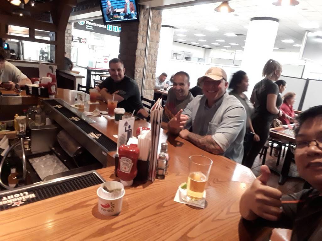 Chilis Grill & Bar | restaurant | Miami International Airport Concourse G Terminal, 4200 NW 36th St 2nd Level, Miami, FL 33122, USA | 3058694830 OR +1 305-869-4830