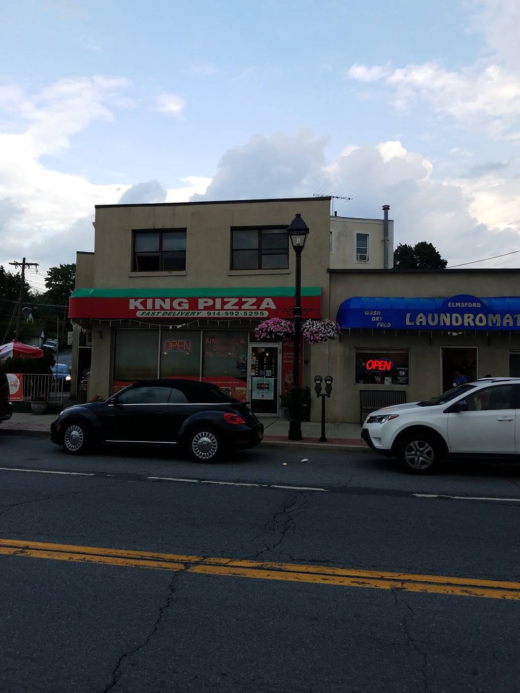 King Pizza | restaurant | 37 N Saw Mill River Rd, Elmsford, NY 10523, USA | 9145925295 OR +1 914-592-5295