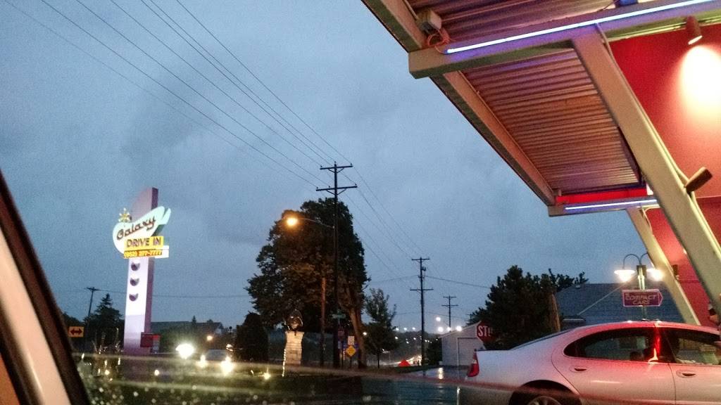 Clays Galaxy Drive In | restaurant | 3712 Quebec Ave S, Minneapolis, MN 55426, USA | 9522777777 OR +1 952-277-7777