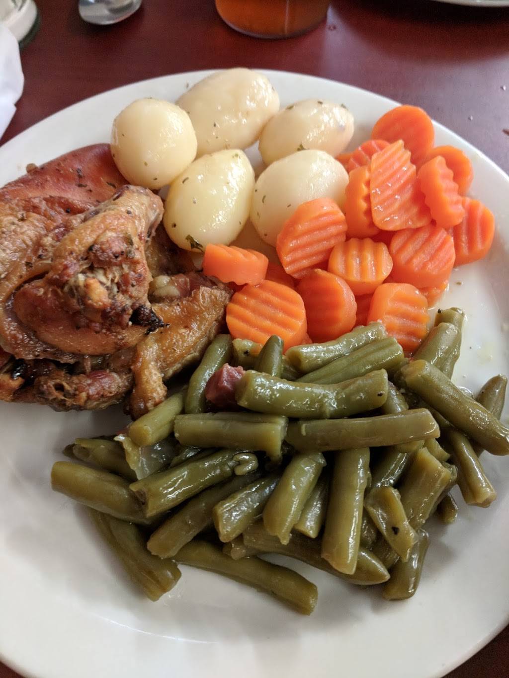 Barksdale Restaurant | restaurant | 237 Cooper St, Memphis, TN 38104, USA | 9017222193 OR +1 901-722-2193