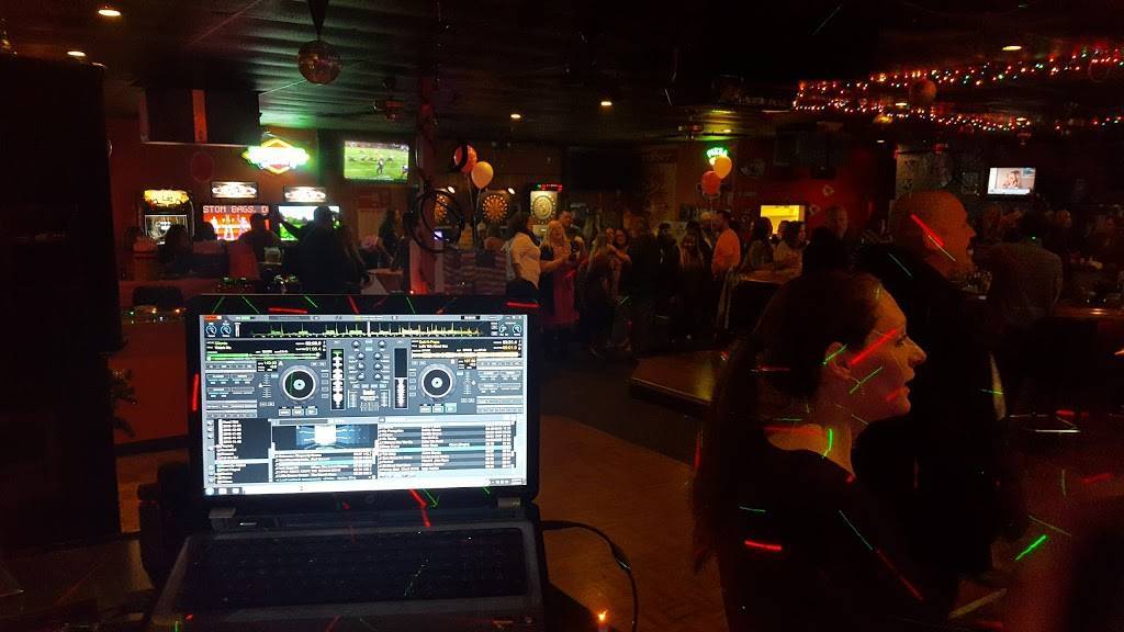 Lumpys Bar & Grill | night club | 1505 E 151st St, Olathe, KS 66062, USA | 9137826302 OR +1 913-782-6302