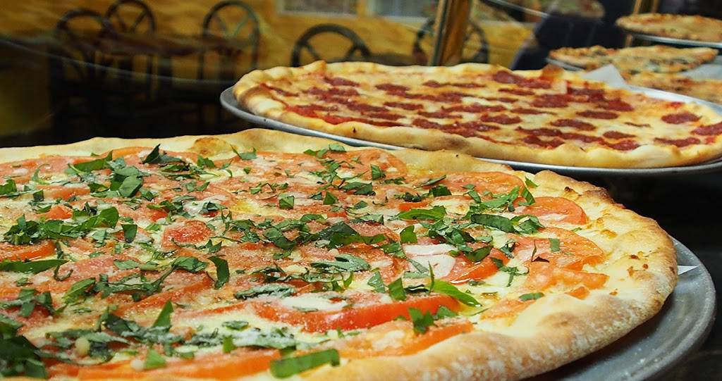 La Vero Pizza & Restaurant | meal delivery | 45 York St, New Haven, CT 06511, USA | 2038650088 OR +1 203-865-0088
