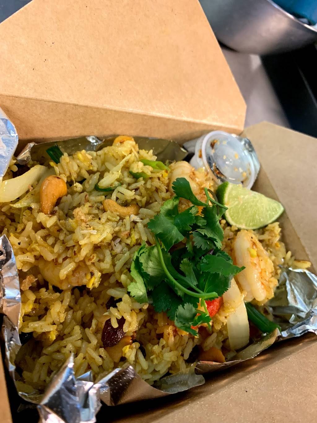 wat zab thai food | restaurant | 5000 Burnet Rd, Austin, TX 78756, USA | 5127453634 OR +1 512-745-3634