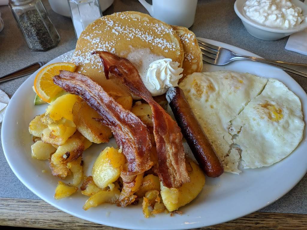 Hot Stacks Family Restaurant | restaurant | 29 King St N, Cookstown, ON L0L 1L0, Canada | 7054589933 OR +1 705-458-9933