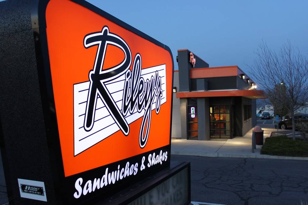 Rileys | meal takeaway | 7903 S, Airport Rd, West Jordan, UT 84088, USA | 8015664855 OR +1 801-566-4855