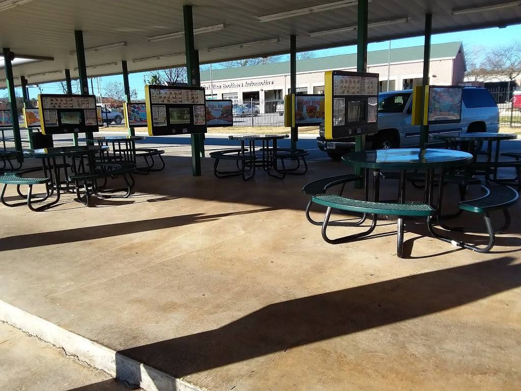 Sonic Drive-In | restaurant | 1435 Austin Hwy, San Antonio, TX 78209, USA | 2108260180 OR +1 210-826-0180