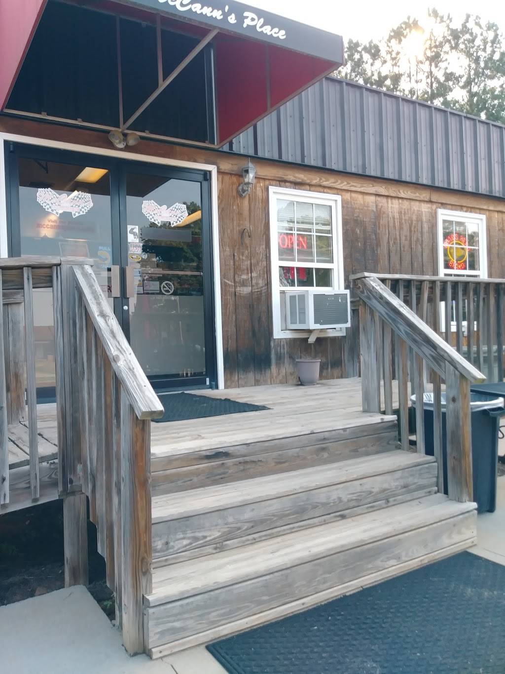 McCanns Place | restaurant | 9360 W NC 152 Highway, Mooresville, NC 28115, USA | 7046635166 OR +1 704-663-5166