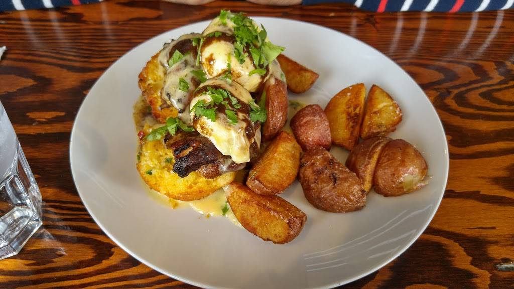 Saltlick Smokehouse | restaurant | 282 James St N, Hamilton, ON L8R 2L3, Canada | 2893896328 OR +1 289-389-6328