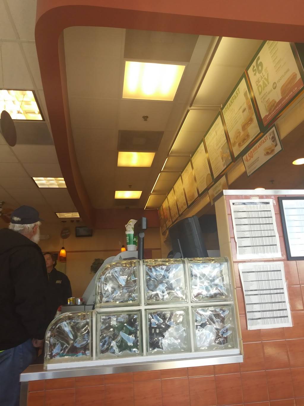 Subway | restaurant | 13330 Ranchero Road, Grand View Plaza Suite 2, Oak Hills, CA 92344, USA | 7609953600 OR +1 760-995-3600