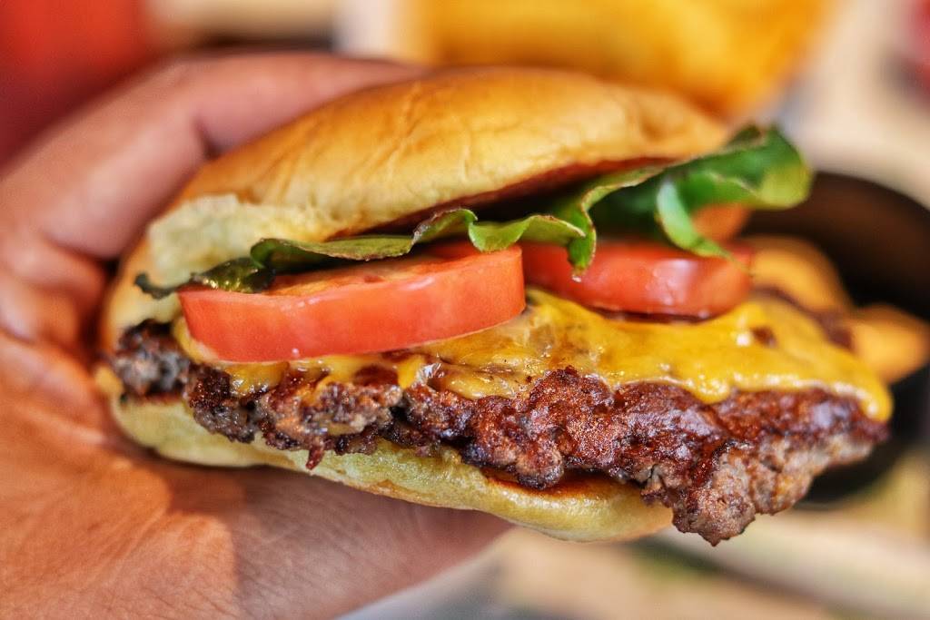 Shake Shack | restaurant | 296 Constitution Dr, Virginia Beach, VA 23462, USA | 7574274480 OR +1 757-427-4480