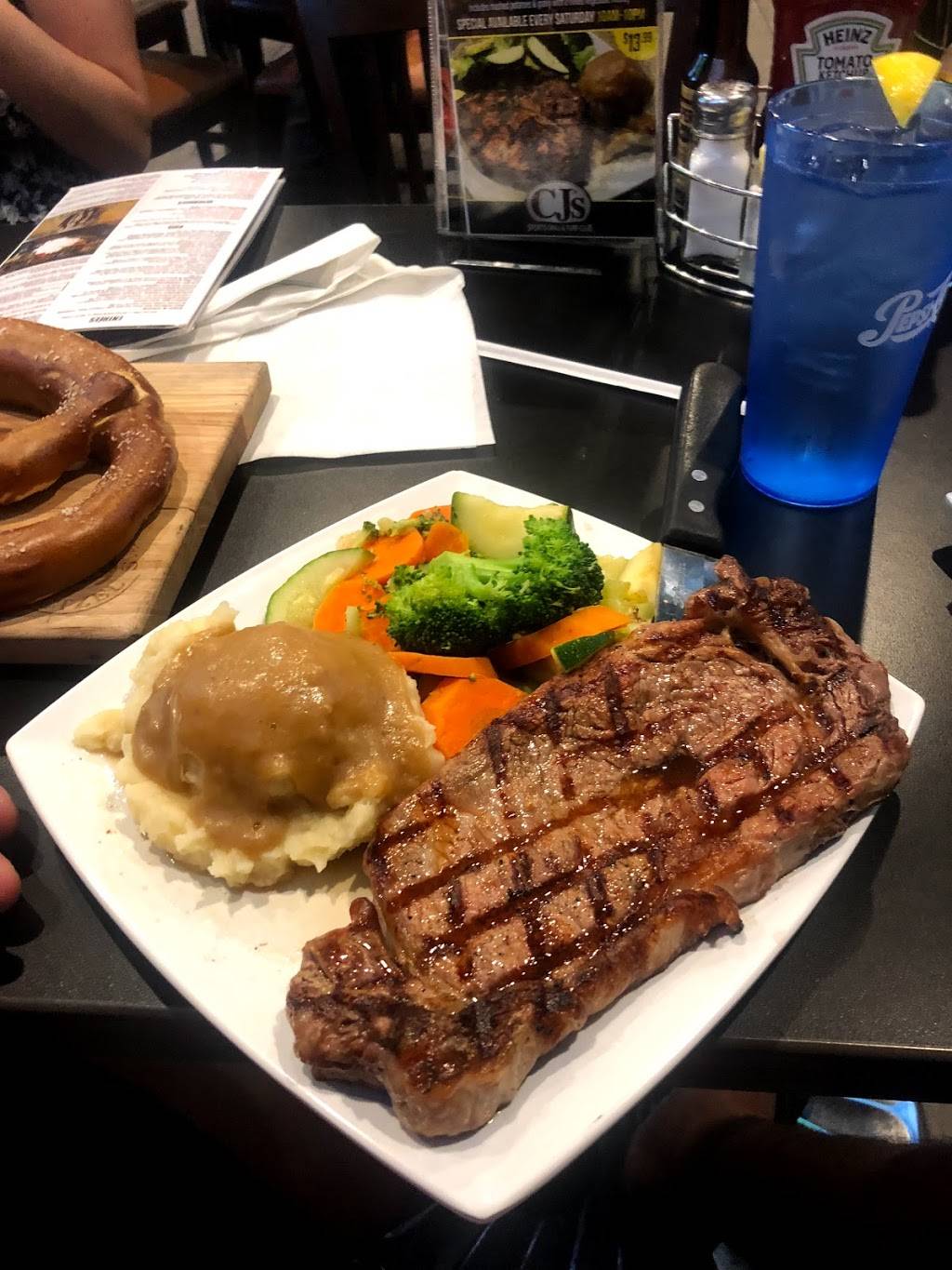 CJs Sports Grill & Turf Club | restaurant | 20930 Malaga Rd, Lake Elsinore, CA 92530, USA | 9516743101 OR +1 951-674-3101