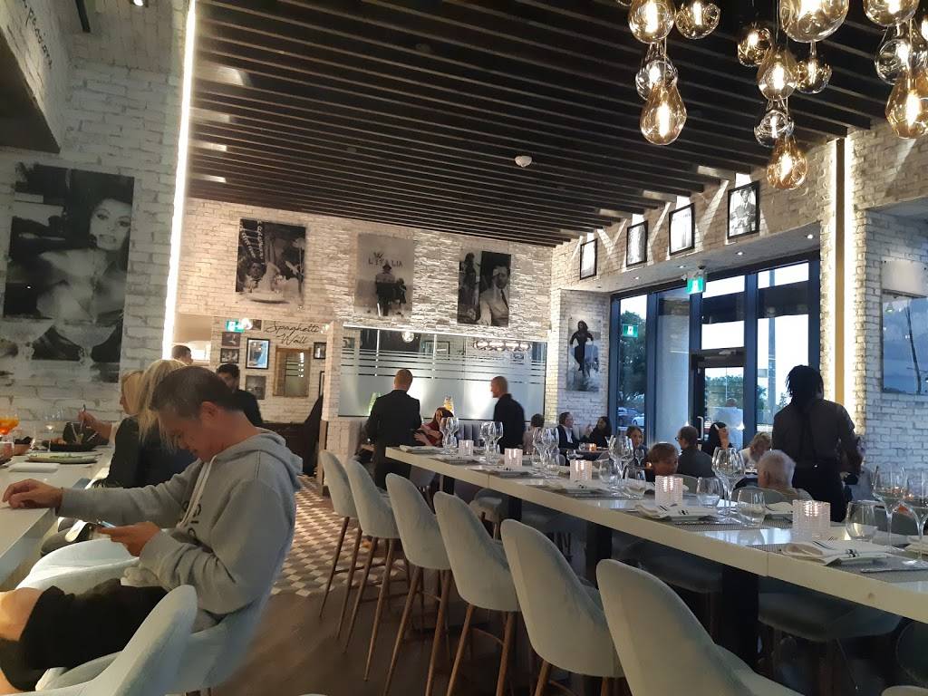 La Vecchia Restaurant Lakeshore | restaurant | 90 Marine Parade Dr, Etobicoke, ON M8V 4G1, Canada | 4162515999 OR +1 416-251-5999