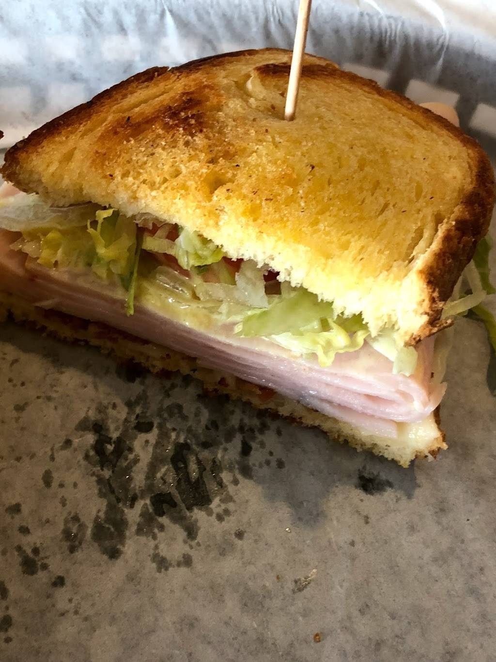 Three Chopt Sandwich Shoppe | meal takeaway | 103 3rd Ave E, Hendersonville, NC 28792, USA | 8286920228 OR +1 828-692-0228