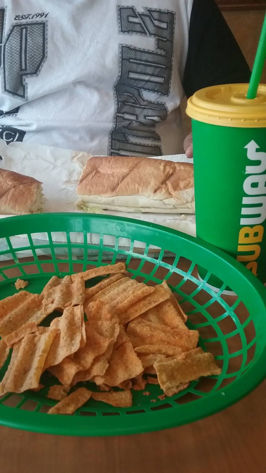 Subway Restaurants | restaurant | 66 Tyler Creek Plaza, Elgin, IL 60120, USA | 8478882700 OR +1 847-888-2700