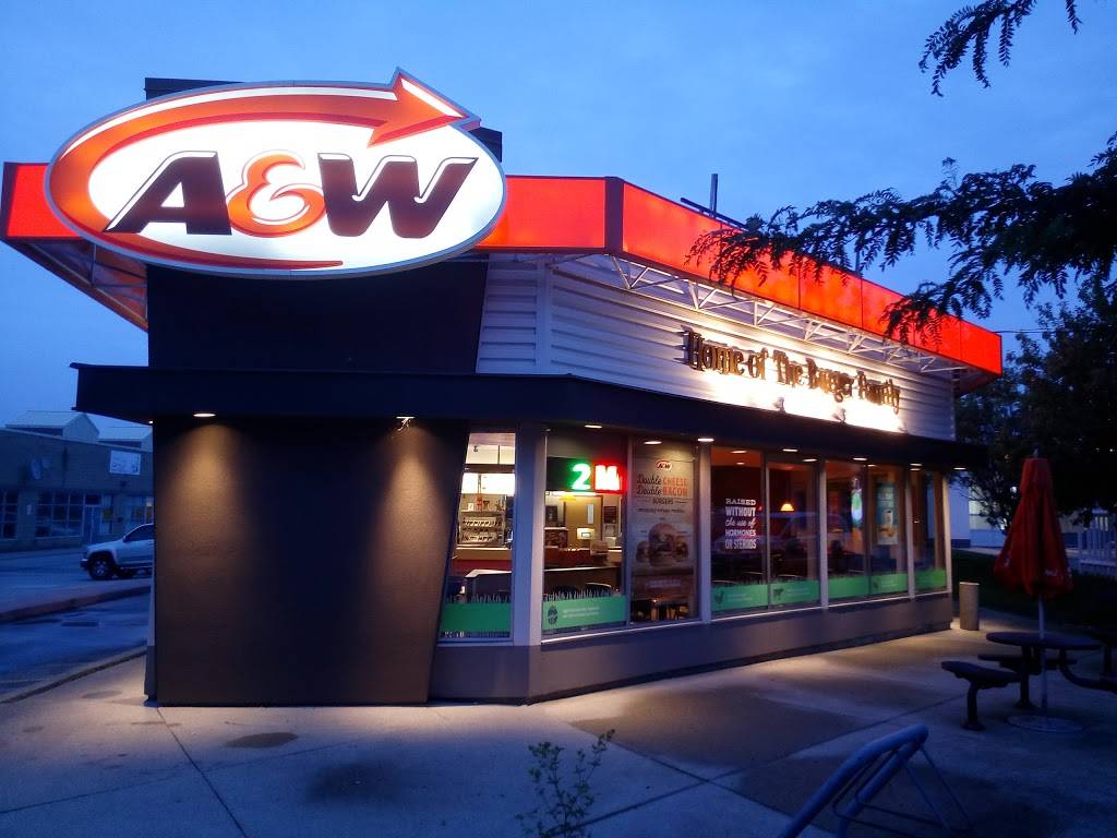 A&W Canada | restaurant | 1585 Warden Ave, Scarborough, ON M1R 2S9, Canada | 4167541252 OR +1 416-754-1252
