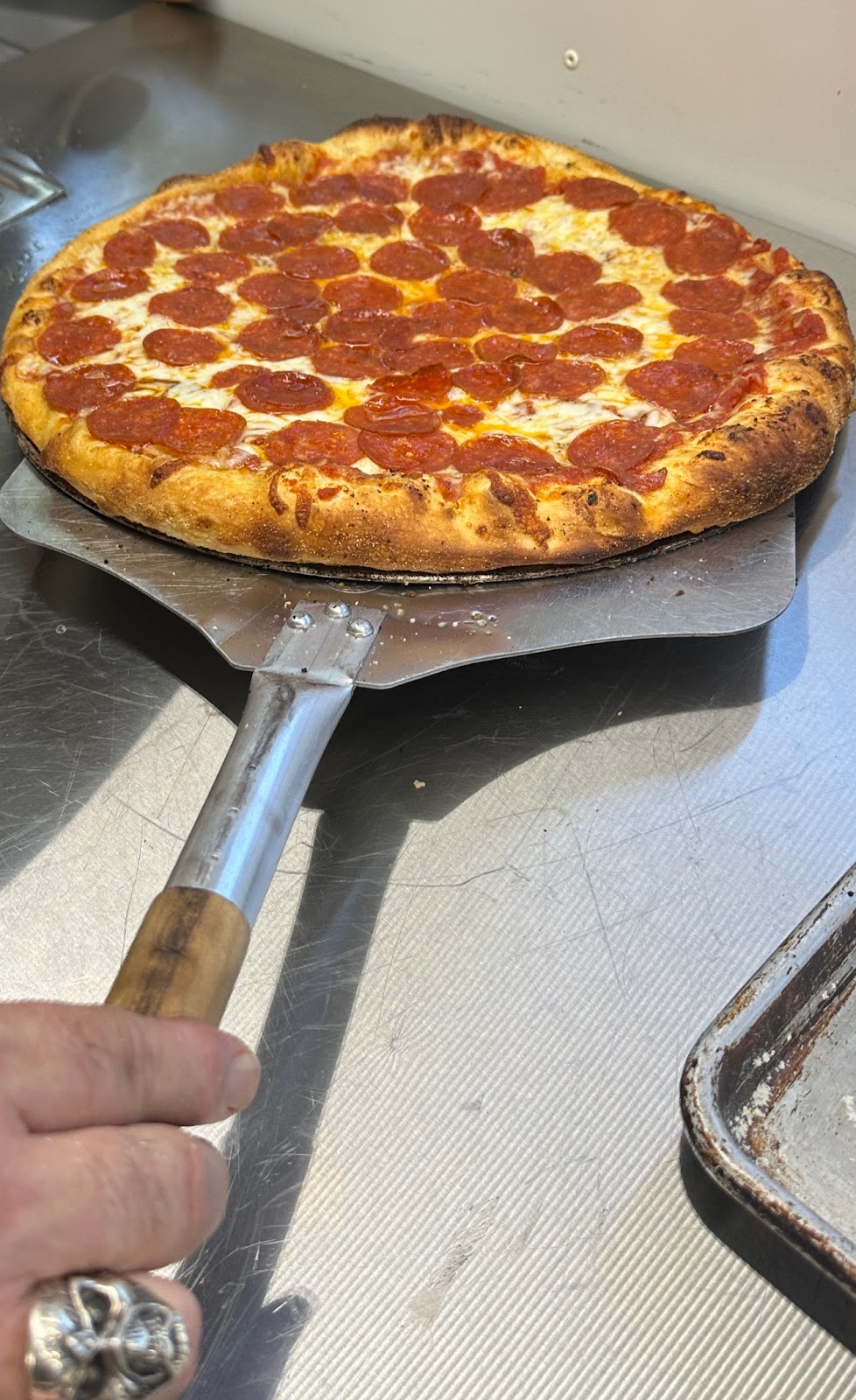 Rock-N-Roll Pizza Bus | restaurant | 106 Black Mountain Ave, Black Mountain, NC 28711, USA | 8289007606 OR +1 828-900-7606