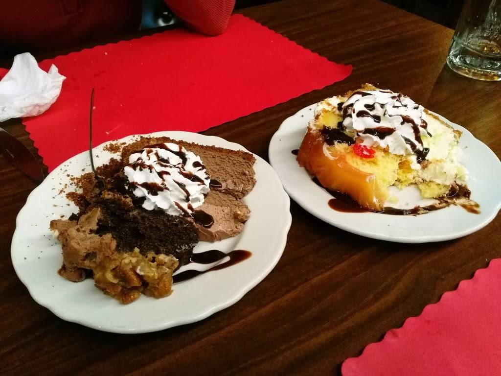 Lemon Drop Lounge | restaurant | 260 Clubhouse Ln, Ebensburg, PA 15931, USA | 8143448749 OR +1 814-344-8749