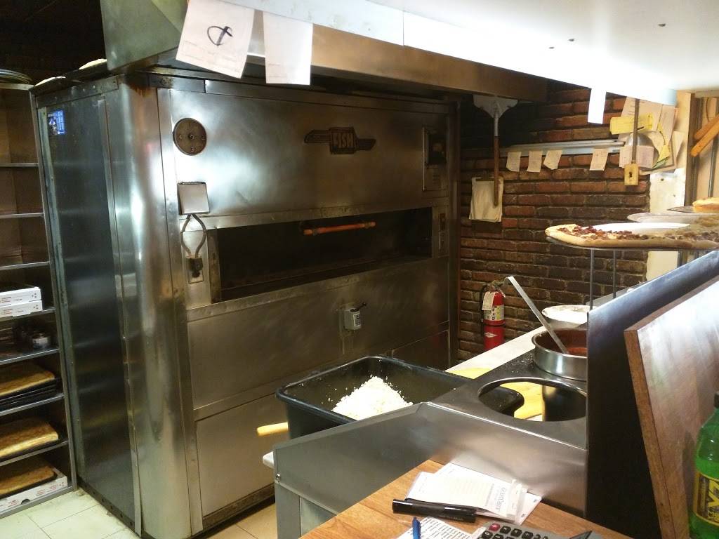 Turvinos Pizzeria & Restaurant | restaurant | 932 Prospect St, Glen Rock, NJ 07452, USA | 2014476969 OR +1 201-447-6969