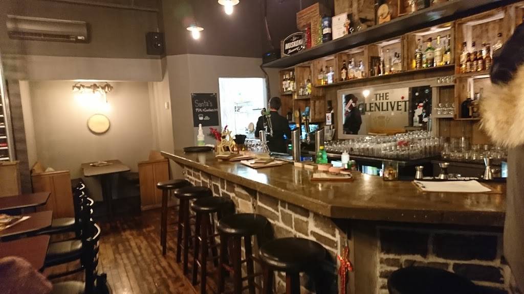 The Aging Oak | restaurant | 3 Queen St E, Cambridge, ON N3C 2A7, Canada | 5192607000 OR +1 519-260-7000