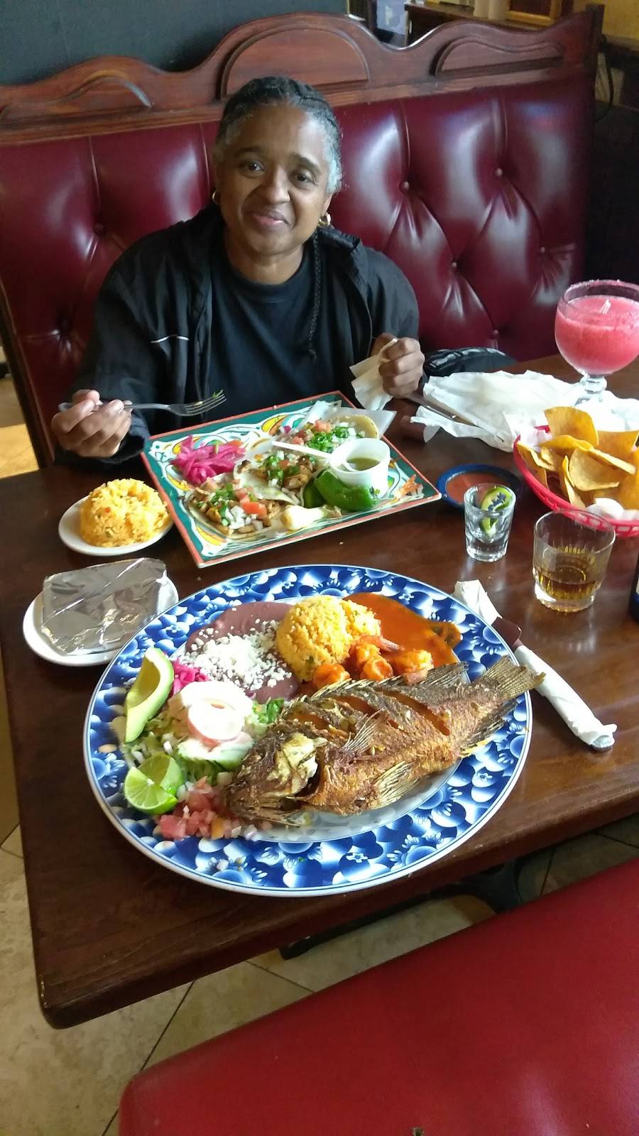 Morazan Bar & Grill | restaurant | 4400 Central Ave, Charlotte, NC 28205, USA | 7045321515 OR +1 704-532-1515