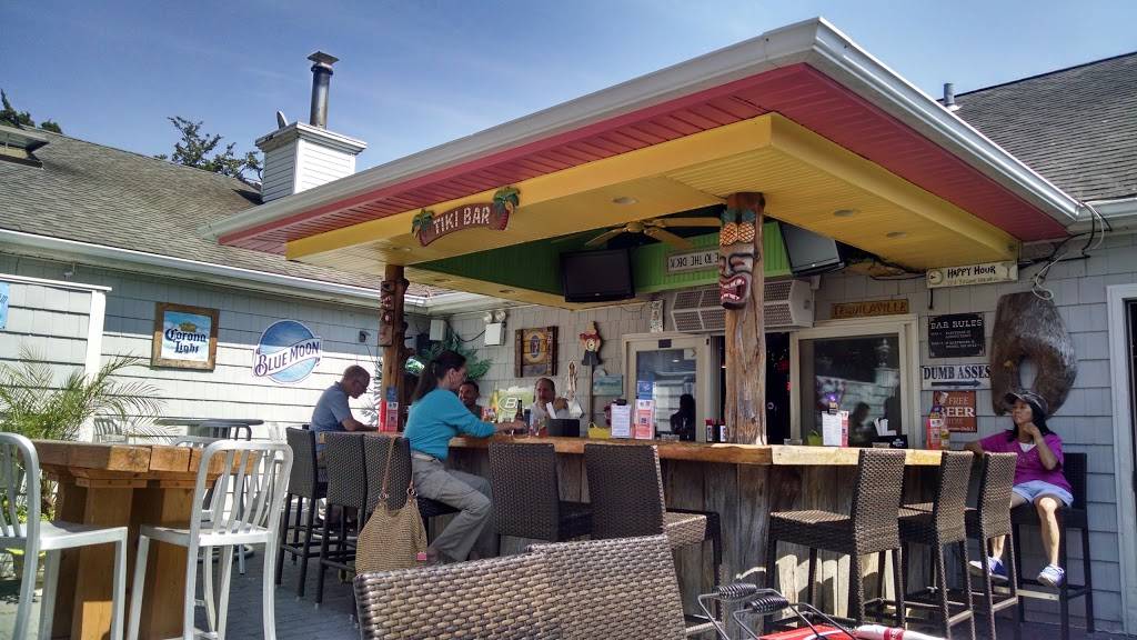 Popeis Clam Bar Coram | restaurant | 451 Middle Country Rd, Coram, NY 11727, USA | 6316964029 OR +1 631-696-4029