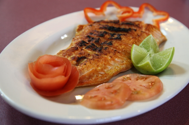 El Palacio Seafood Market | restaurant | 3803, 1049 St Nicholas Ave, New York, NY 10032, USA | 2125680770 OR +1 212-568-0770