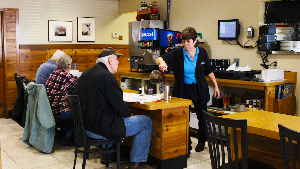 Wedge Inn Cafe | restaurant | 3443 E Milwaukee St, Janesville, WI 53546, USA | 6087571626 OR +1 608-757-1626